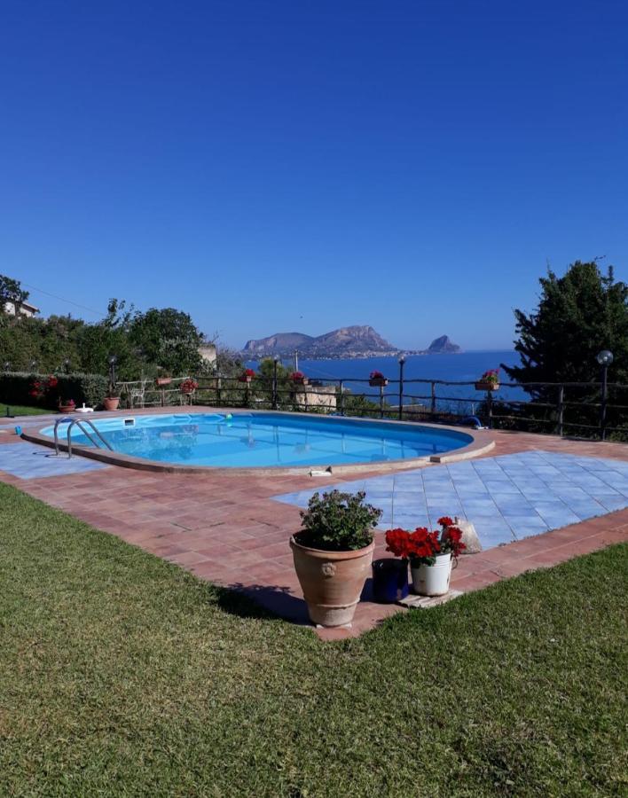 Case Vacanze Con Piscina Altavilla Milicia Exterior foto